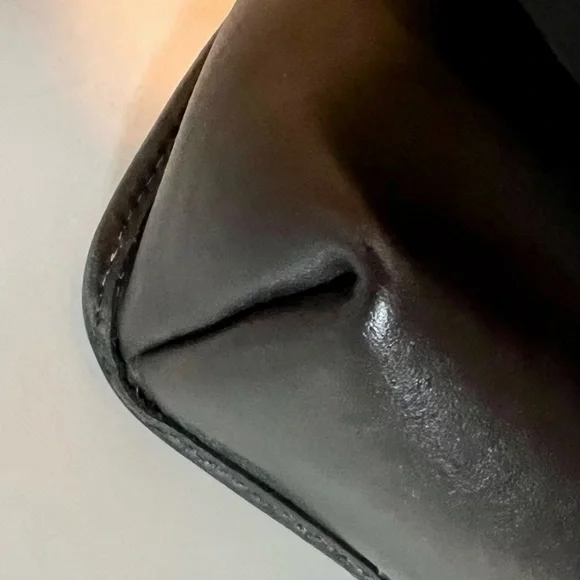 Vintage Coach Black Leather Crossbody Bag - Picture 7 of 10